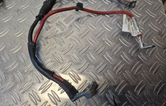 Volkswagen PASSAT B8 Positive cable (battery) 5Q0971228K