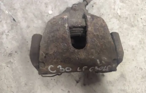Volvo C30 Front brake caliper 