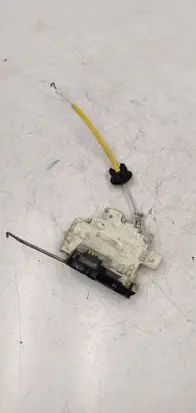 Audi A3 S3 8P Front door lock 4F1837016
