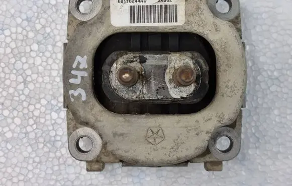 Jeep Grand Cherokee Gearbox mount 68110244AD