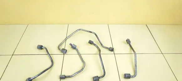 Hyundai H-1, Starex, Satellite Fuel injector supply line/pipe 29SP38
