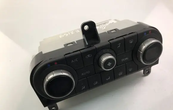 Nissan Qashqai+2 Climate control unit 27500BR47A