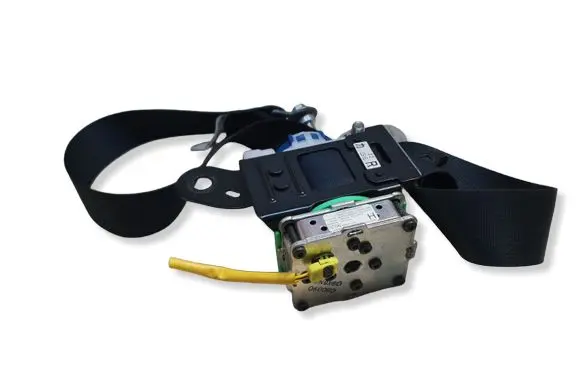 Mazda 6 Front seatbelt 0437002