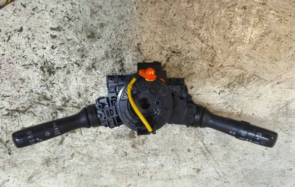 Toyota Aygo AB10 Wiper turn signal indicator stalk/switch 17F001 173848