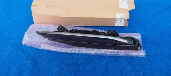 Front indicator light