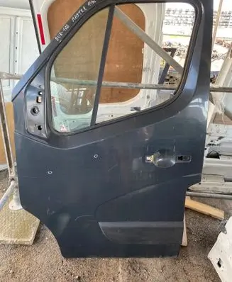 Renault Master III Front door