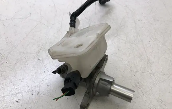 Citroen DS4 Master brake cylinder 0204051007