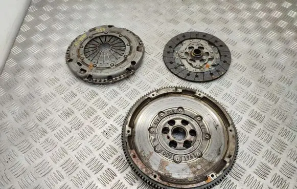 Skoda Octavia Mk3 (5E) Clutch set kit 04C141025E
