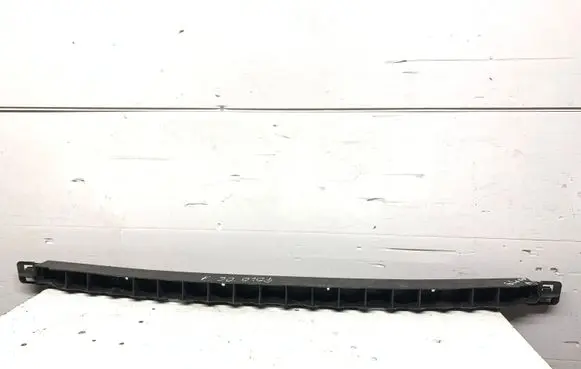 Volkswagen Polo IV 9N3 Rear bumper mounting bracket 6Q6807863