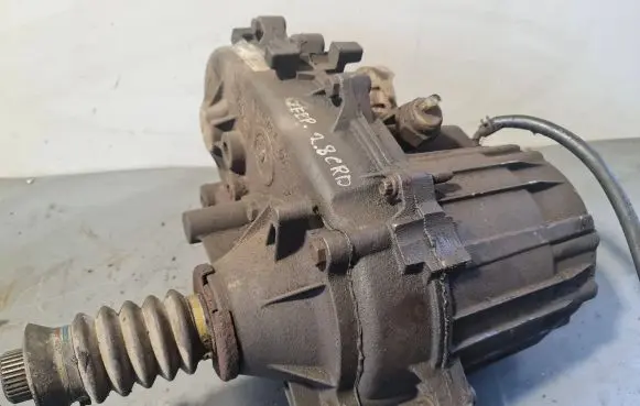 Jeep Cherokee III KJ Gearbox transfer box case P52853123AC AZ918379 138409567