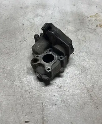 Mercedes-Benz E W212 EGR valve A6511400660 A2C87494500