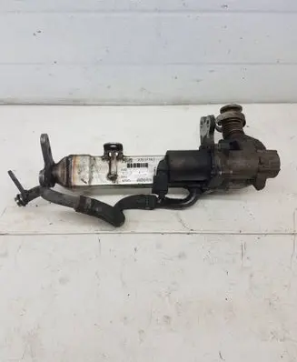 Volvo S60 EGR valve cooler 30637142 2482 92685