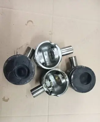 Volkswagen PASSAT B5.5 Piston 7901