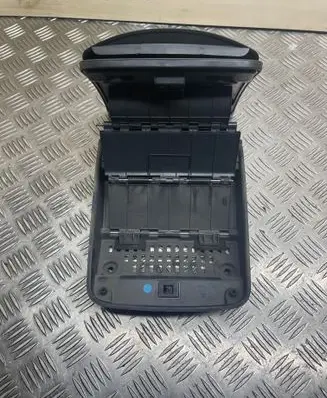 Glove box