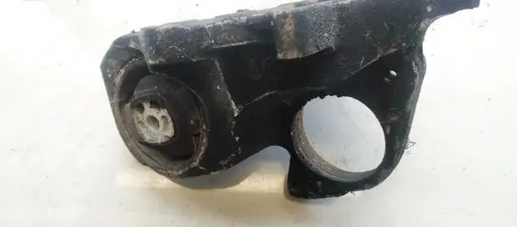 Peugeot 307 Engine mounting bracket 9644531380