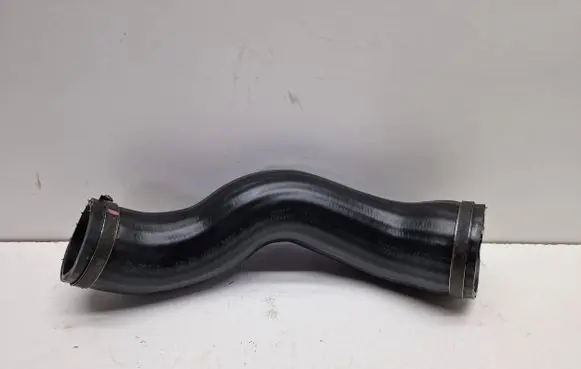 Volvo V70 Intercooler hose/pipe 30680218