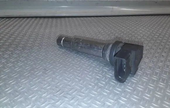 Volkswagen Polo High voltage ignition coil 036905715F