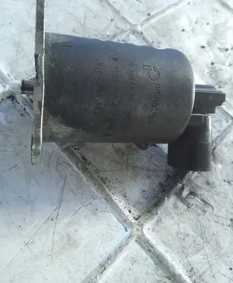 Renault Scenic II - Grand scenic II EGR valve 7700107471 8200164563