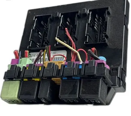 Audi A3 S3 8P Fuse box set 8P0907063