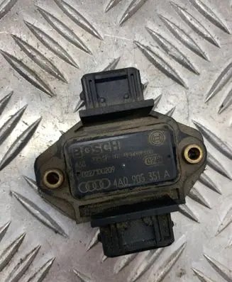 Audi A4 S4 B5 8D Ignition amplifier control unit 4A0905351A 0227100209