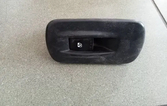 Renault Trafic II (X83) Electric window control switch 8200011870 91165802