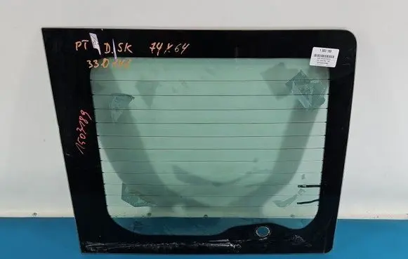 Rear door window glass