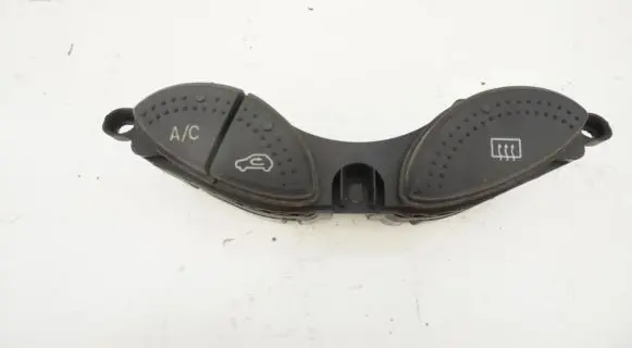 Ford Focus Air conditioning (A/C) switch 98AG19A945BF