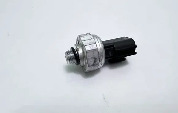 Mazda CX-5 II Air conditioning (A/C) pressure sensor 92CP813
