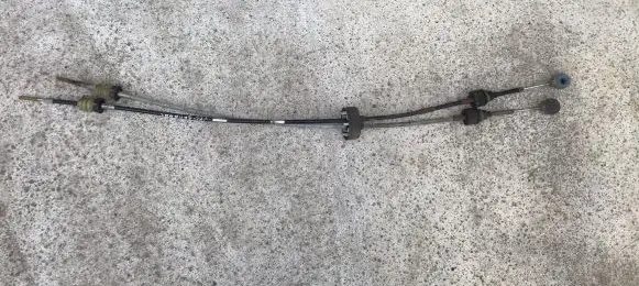 Opel Astra H Gear shift cable linkage 55350266