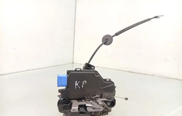 Volkswagen Golf VI Front door lock 3D1837015AB