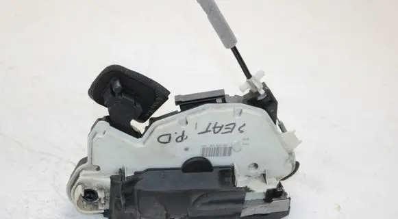Seat Toledo IV (NH) Front door lock 5E2837016