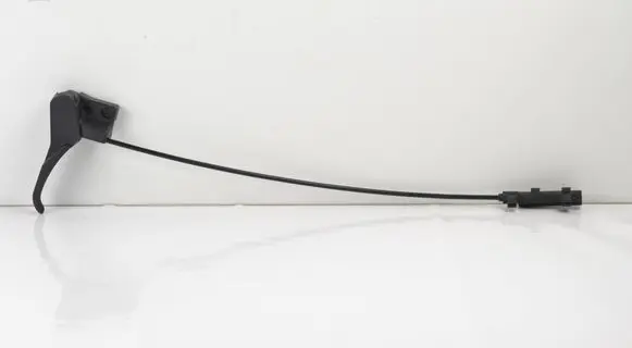 Volkswagen PASSAT B5 Engine bonnet (hood) release handle 3B1823533