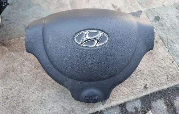 Hyundai i10 Steering wheel airbag 
