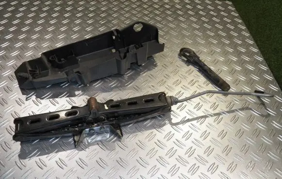 Mercedes-Benz Citan W415 Lift Jack 