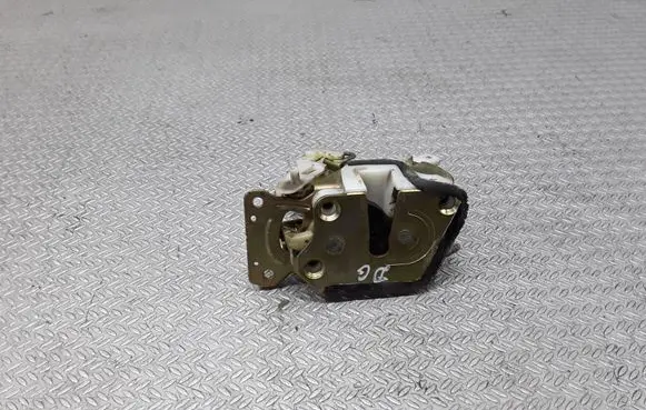 Mitsubishi Pajero Sport I Rear door lock