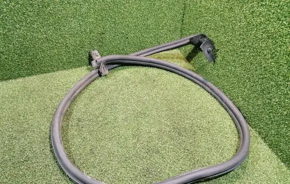 Renault Trafic III (X82) Rubber seal front coupe door 