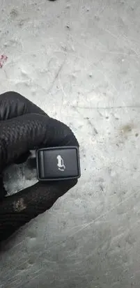 Nissan X-Trail T32 Other switches/knobs/shifts 083491A 70417F