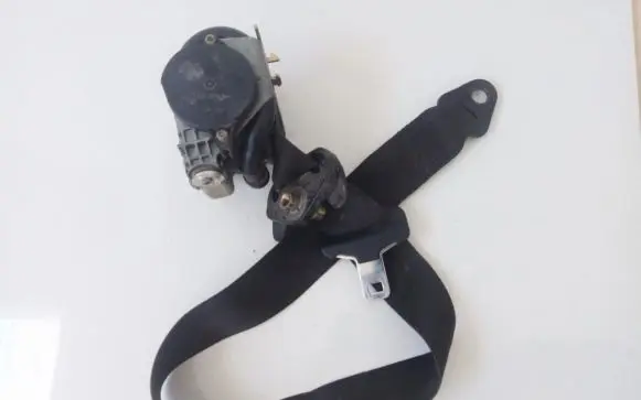 Peugeot 607 Front seatbelt a507744