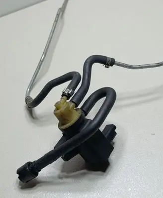 Citroen C5 Turbo solenoid valve 70163303 9672875080