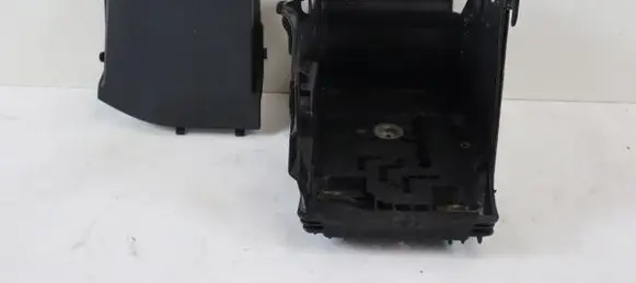 Volvo S60 Battery box tray 