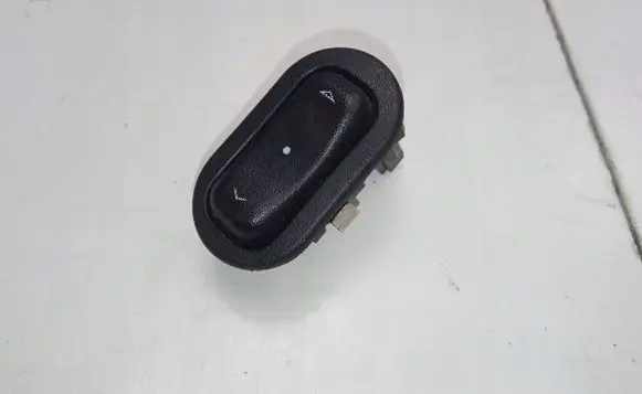 Opel Astra G Quarter vent window switch 90561388