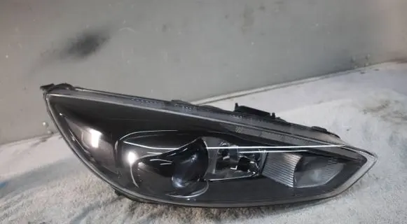 Ford Focus Headlight/headlamp F1EB13D154CD 175PL7117
