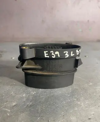 BMW 5 E39 Mass air flow meter 7787076 0928400468 13624