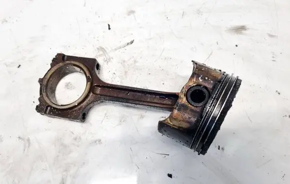 Ford Mondeo Mk III Piston with connecting rod 