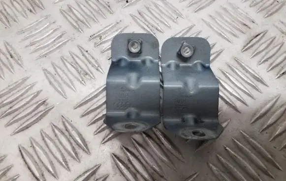 Audi A4 S4 B9 Fender mounting bracket 8W0821471