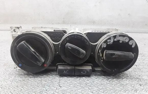 Volkswagen Golf IV Climate control unit 90151121