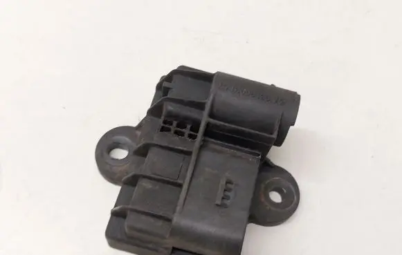 Mercedes-Benz CLA C117 X117 W117 Glow plug pre-heat relay A6519003103