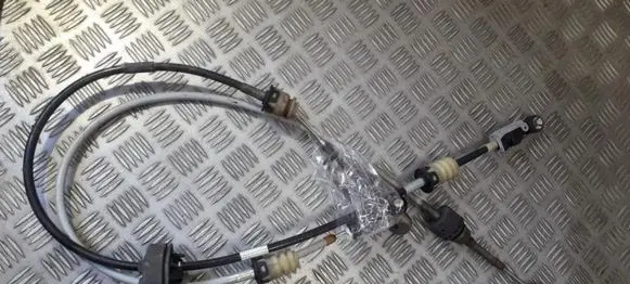 Opel Vectra C Gear shift cable linkage 55355351