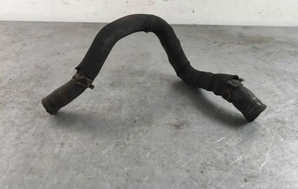 Gearbox oil cooler pipe/hose