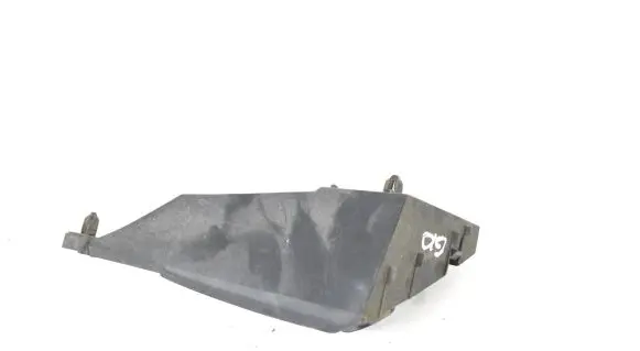 Rear bumper mounting bracket